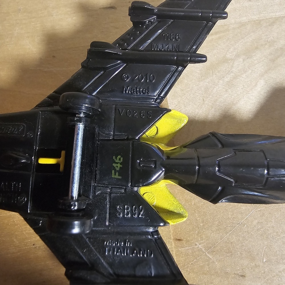 MatchBox Stealth Launch SB92 2010 Mattel Yellow & Camo - Picture 9 of 10